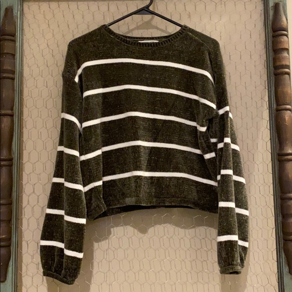 Cropped Green and white striped sweater!